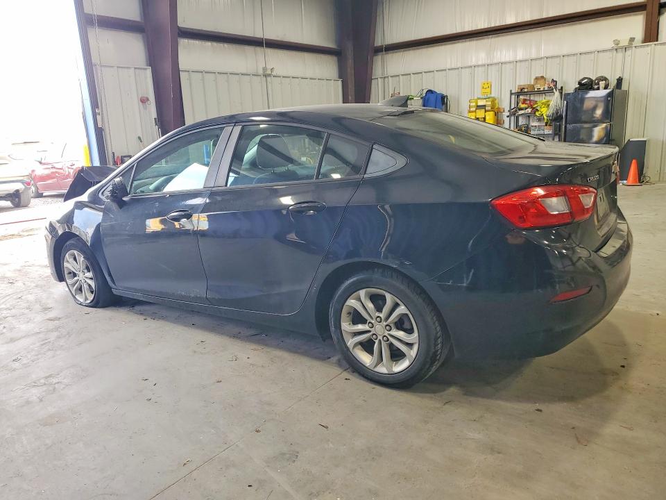 72239365 :رقم المزاد ، 1G1BC5SM6K7151490 vin ، 2019 Chevrolet Cruze Ls مزاد بيع