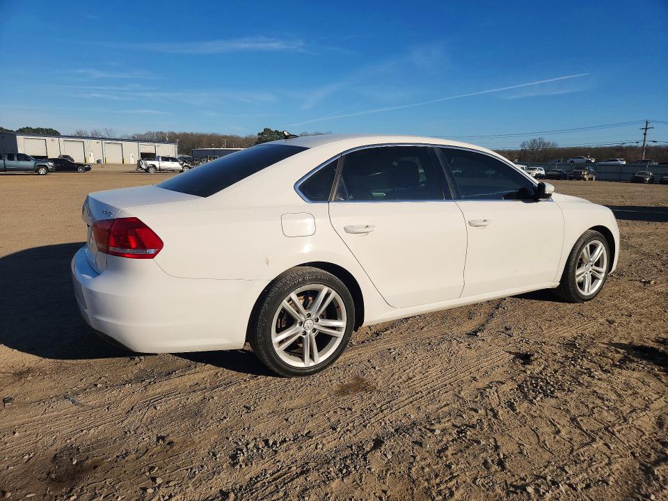 77328125 :رقم المزاد ، 1VWBT7A37EC110449 vin ، 2014 Volkswagen Passat مزاد بيع