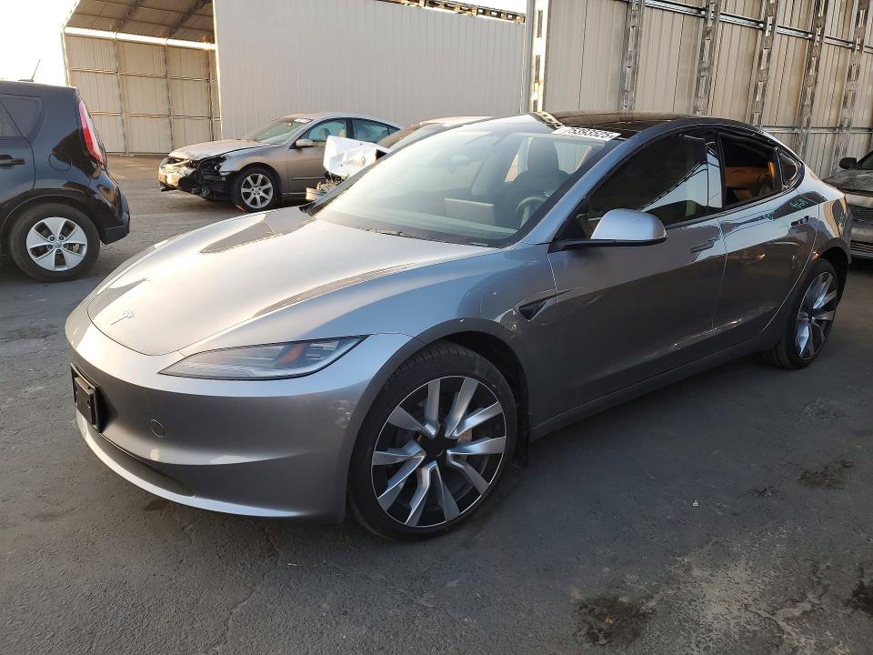 Auction sale of the 2025 Tesla Model 3, vin: 5YJ3E1EAXSF015793, lot number: 75393525