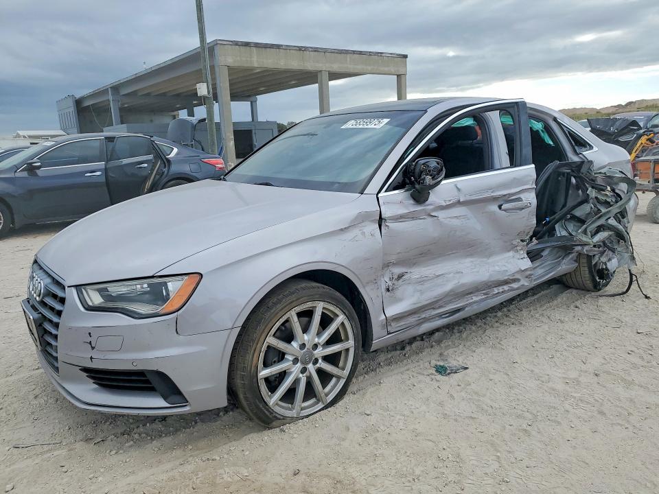 Продаж на аукціоні авто 2015 Audi A3, vin: WAUEFGFF3F1084811, номер лоту: 75859975