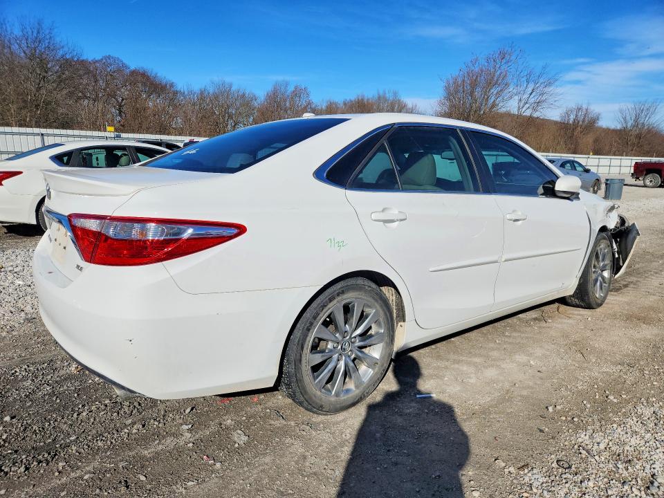 Продажа на аукционе авто 2015 Toyota Camry, vin: 4T1BF1FK7FU975159, номер лота: 77597055