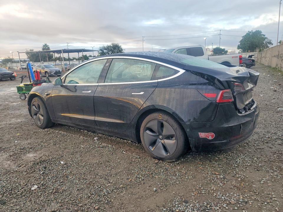 78865105 :رقم المزاد ، 5YJ3E1EA5KF397876 vin ، 2019 Tesla Model 3 مزاد بيع