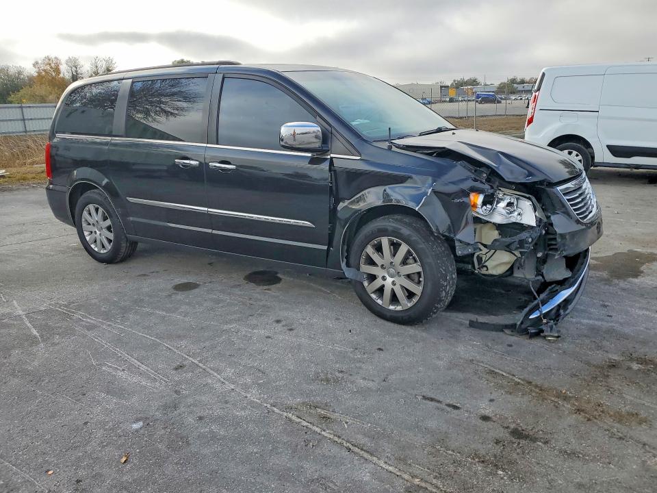 2016 Chrysler Town & Country მანქანა იყიდება აუქციონზე, vin: 2C4RC1BG6GR213825, აუქციონის ნომერი: 77184275