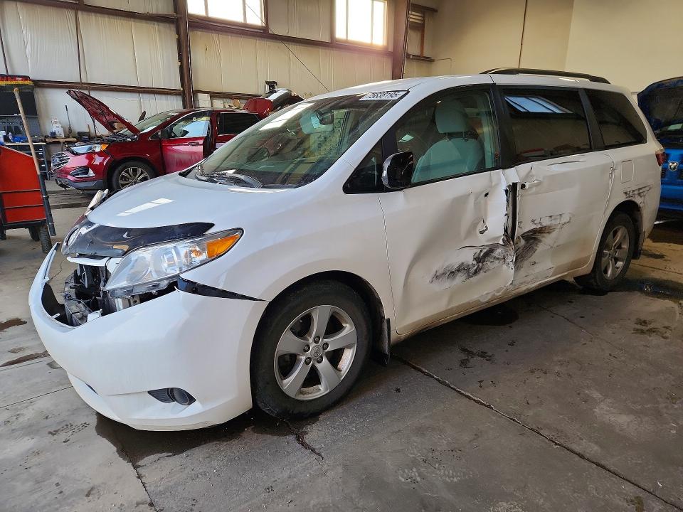 Aukcja sprzedaży 2017 Toyota Sienna, vin: 5TDKZ3DC1HS868988, numer aukcji: 75638195
