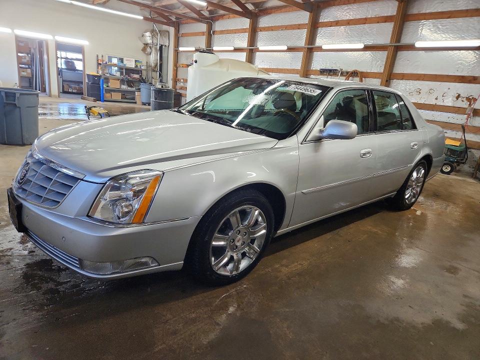 78449655 :رقم المزاد ، 1G6KP5ESXBU117594 vin ، 2011 Cadillac Dts مزاد بيع