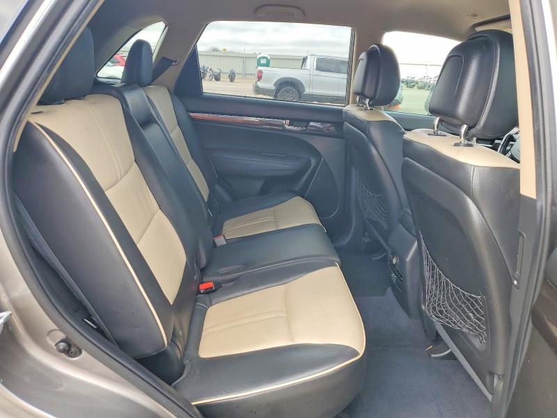2011 Kia Sorento მანქანა იყიდება აუქციონზე, vin: 5XYKU4A28BG086823, აუქციონის ნომერი: 77706425