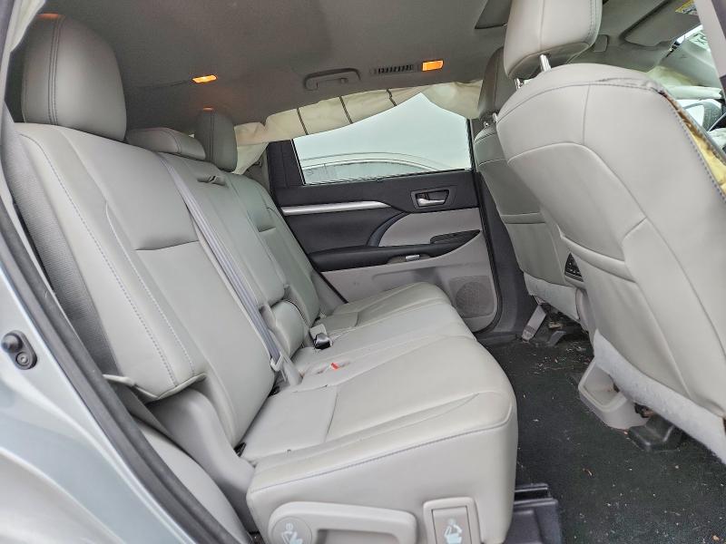 Продаж на аукціоні авто 2017 Toyota Highlander, vin: 5TDJZRFH2HS367146, номер лоту: 76529235