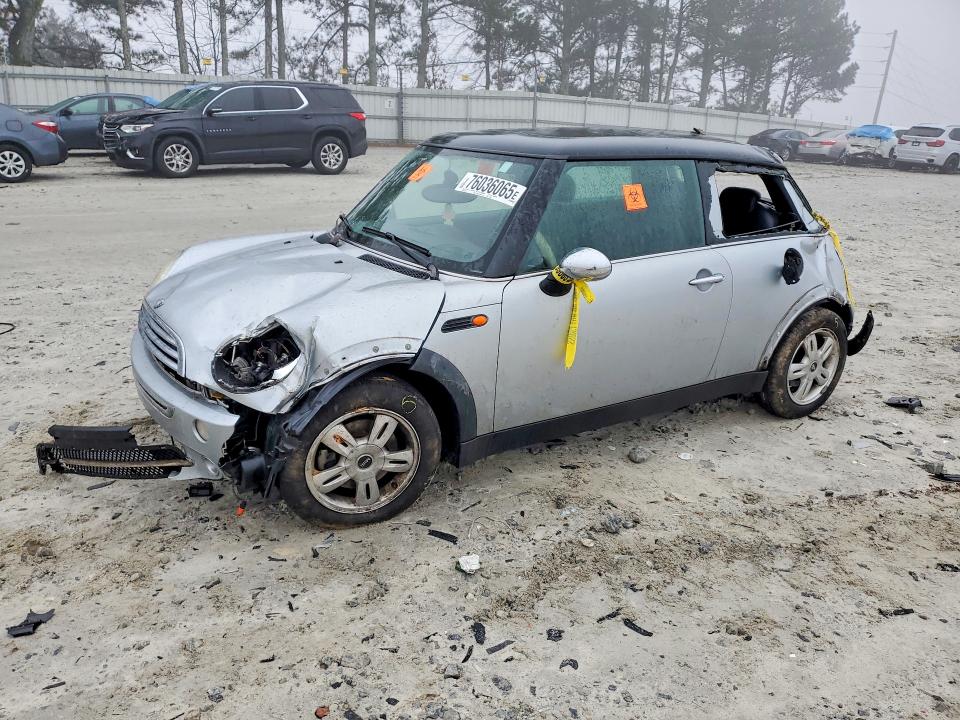 Продажа на аукционе авто 2006 Mini Cooper, vin: WMWRC335X6TJ74590, номер лота: 76036065