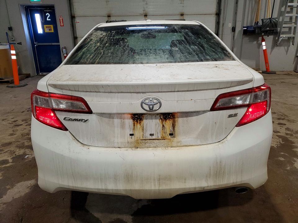 75731665 :رقم المزاد ، 4T1BF1FK4CU116462 vin ، 2012 Toyota Camry Base مزاد بيع