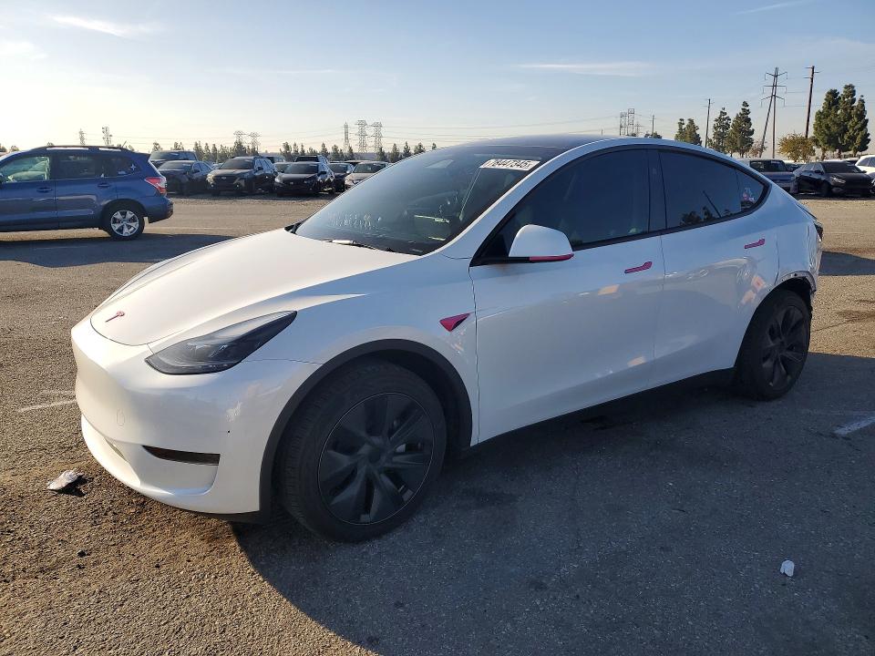 2024 Tesla Model Y მანქანა იყიდება აუქციონზე, vin: 7SAYGDED0RF122067, აუქციონის ნომერი: 78447345