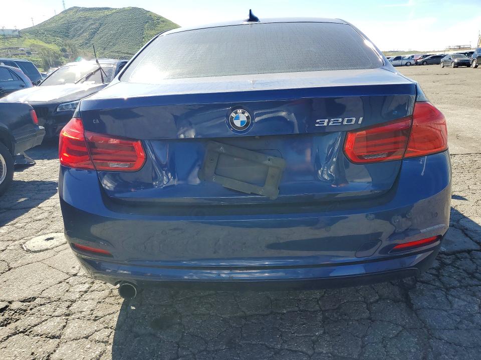 Продаж на аукціоні авто 2017 Bmw 320, vin: WBA8E1G51HNU14847, номер лоту: 79273295