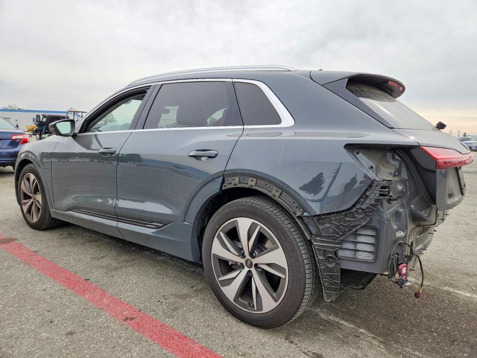Aukcja sprzedaży 2024 Audi Q8 E-tron, vin: WA15AAGE2RB015718, numer aukcji: 76760105