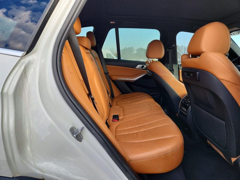 95890725 :رقم المزاد ، 5UXCR6C57KLL08683 vin ، 2019 Bmw X5 مزاد بيع