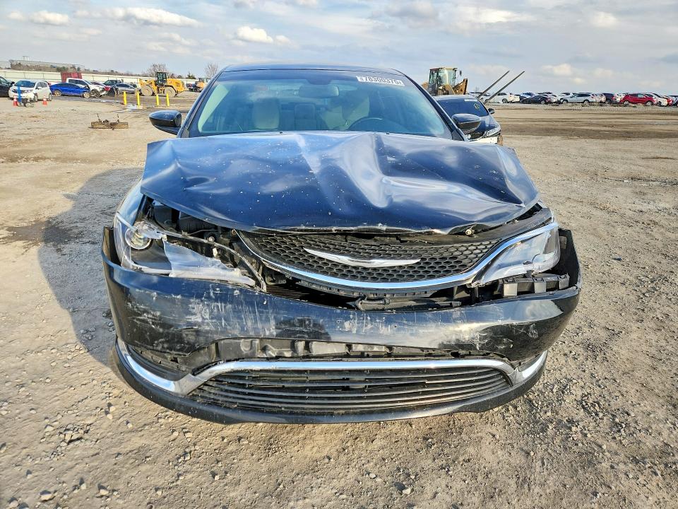 78300375 :رقم المزاد ، 1C3CCCABXFN504576 vin ، 2015 Chrysler 200 مزاد بيع