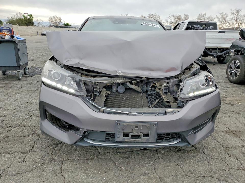 Auction sale of the 2017 Honda Accord, vin: JHMCR6F38HC011117, lot number: 76207245
