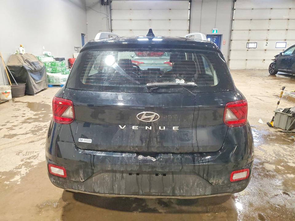 76138685 :رقم المزاد ، KMHRC8A35NU144631 vin ، 2022 Hyundai Venue مزاد بيع