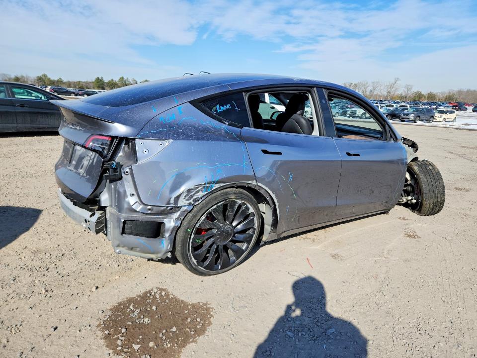 76358835 :رقم المزاد ، 7SAYGDEF9RA312805 vin ، 2024 Tesla Model Y مزاد بيع