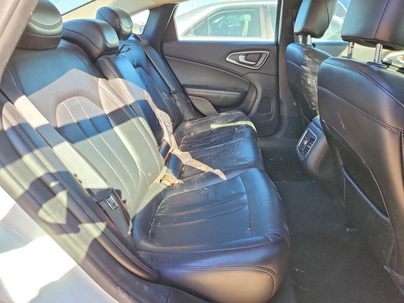 76145285 :رقم المزاد ، 1C3CCCCB9FN549571 vin ، 2015 Chrysler 200 مزاد بيع