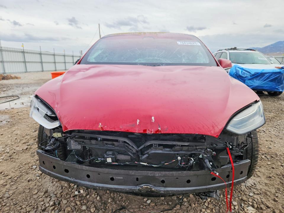Продажа на аукционе авто 2018 Tesla Model X, vin: 5YJXCBE2XJF113002, номер лота: 76834625