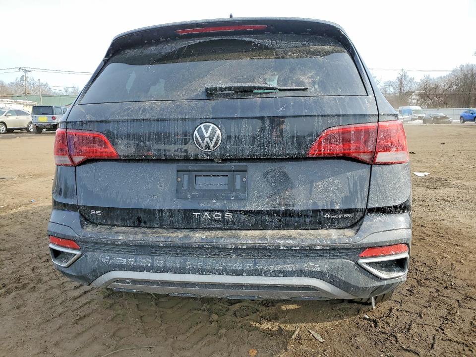76161425 :رقم المزاد ، 3VVYX7B26NM041289 vin ، 2022 Volkswagen Taos مزاد بيع
