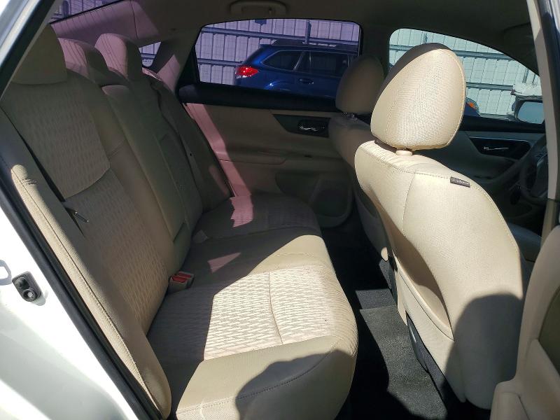 2017 Nissan Altima მანქანა იყიდება აუქციონზე, vin: 1N4AL3APXHN320178, აუქციონის ნომერი: 76827365