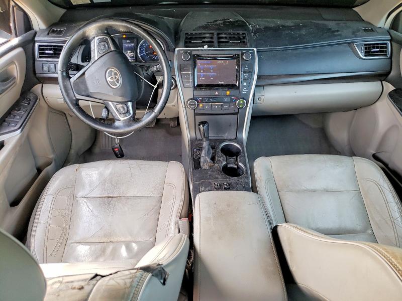 76552465 :رقم المزاد ، 4T1BF1FKXFU898853 vin ، 2015 Toyota Camry مزاد بيع