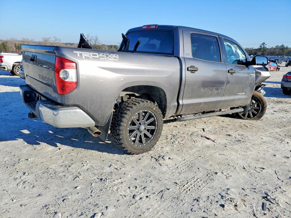 76367405 :رقم المزاد ، 5TFDW5F13FX417304 vin ، 2015 Toyota Tundra مزاد بيع