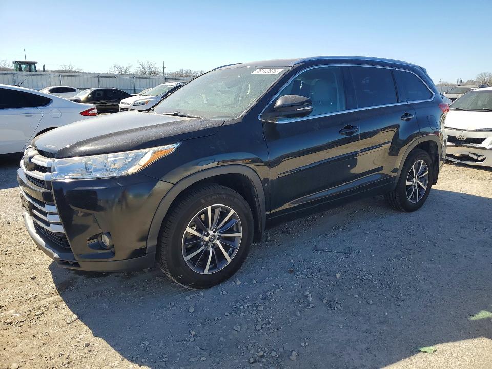78113575 :رقم المزاد ، 5TDJZRFH3HS419609 vin ، 2017 Toyota Highlander مزاد بيع