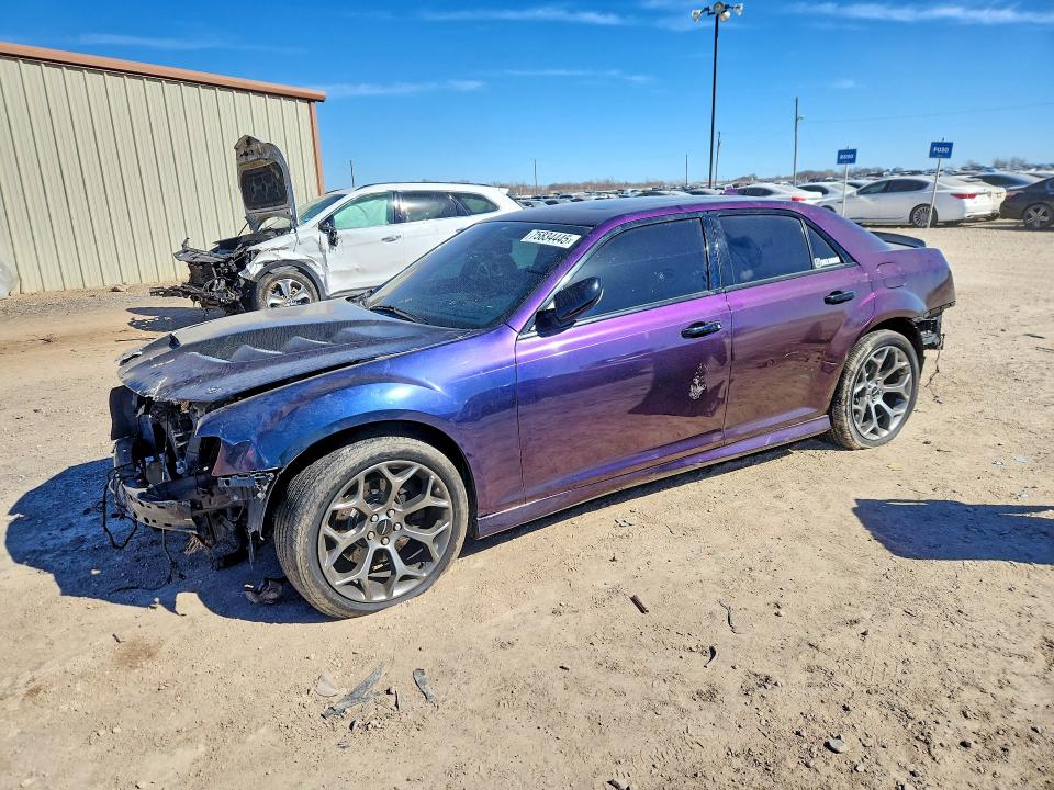 Продажа на аукционе авто 2015 Chrysler 300, vin: 2C3CCABT2FH921016, номер лота: 75834445