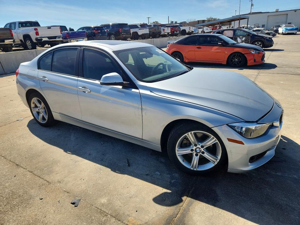 77967925 :رقم المزاد ، WBA3A5G50ENP31625 vin ، 2014 Bmw 328 مزاد بيع