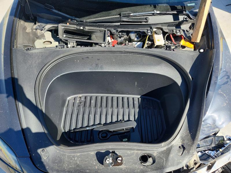 78705715 :رقم المزاد ، 5YJ3E1EA4SF000755 vin ، 2025 Tesla Model 3 مزاد بيع