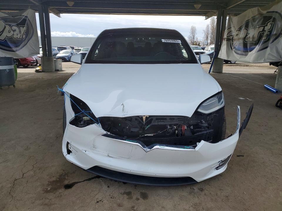 76953965 :رقم المزاد ، 5YJXCAE23JF103793 vin ، 2018 Tesla Model X مزاد بيع