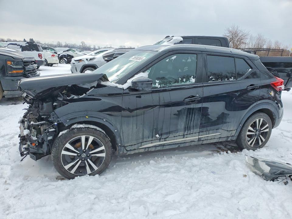 Продажа на аукционе авто 2019 Nissan Kicks, vin: 3N1CP5CU4KL492822, номер лота: 78598365