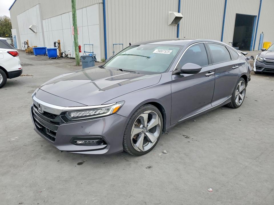 Auction sale of the 2018 Honda Accord, vin: 1HGCV2F94JA043611, lot number: 79007525