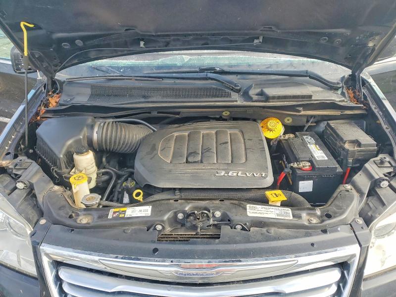 77585945 :رقم المزاد ، 2C4RC1BG7GR281826 vin ، 2016 Chrysler Town & Country مزاد بيع