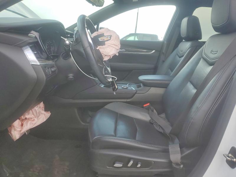 77441555 :رقم المزاد ، 1GYKNGRS9MZ175608 vin ، 2021 Cadillac Xt5 مزاد بيع