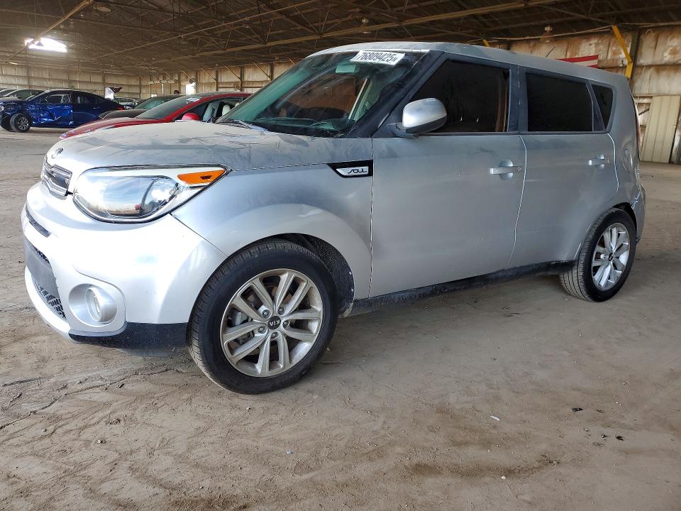 2017 Kia Soul მანქანა იყიდება აუქციონზე, vin: KNDJP3A52H7448688, აუქციონის ნომერი: 76809425
