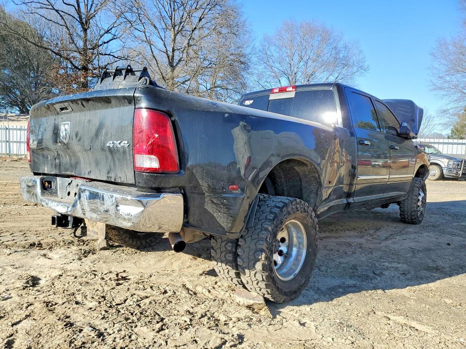 78500965 :رقم المزاد ، 3C63RRHJ0JG300095 vin ، 2018 Ram 3500 مزاد بيع