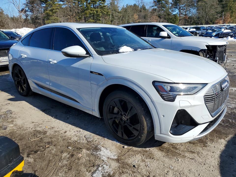 2022 Audi E-tron მანქანა იყიდება აუქციონზე, vin: WA13AAGE3NB025787, აუქციონის ნომერი: 74288535