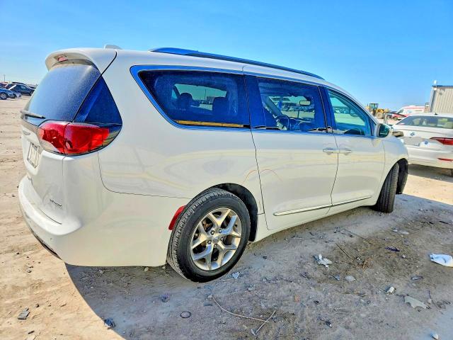 76520535 :رقم المزاد ، 2C4RC1GG3JR272234 vin ، 2018 Chrysler Pacifica مزاد بيع