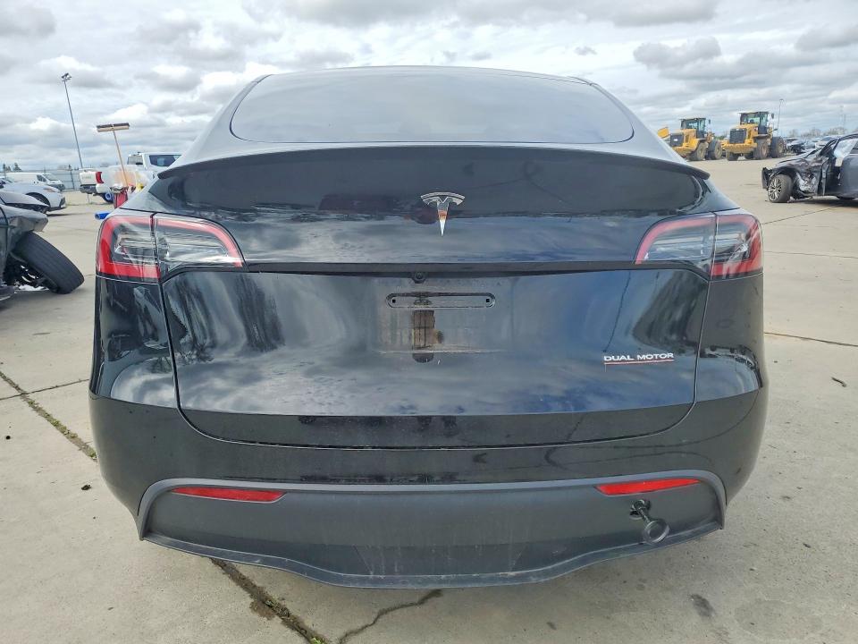 78697595 :رقم المزاد ، 7SAYGDEF9SF266451 vin ، 2025 Tesla Model Y مزاد بيع