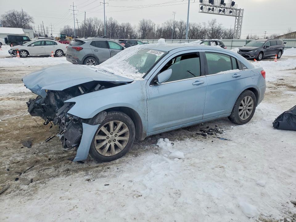 Продажа на аукционе авто 2013 Chrysler 200, vin: 1C3CCBBB2DN684982, номер лота: 76003525