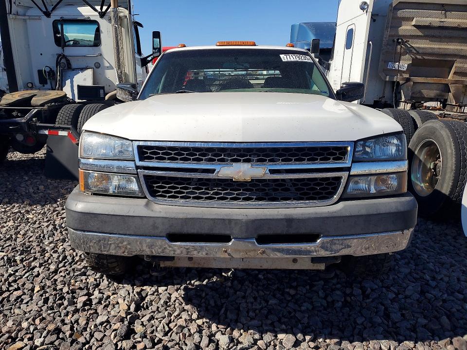 2005 Chev Silverado მანქანა იყიდება აუქციონზე, vin: 1GBJK33235F916368, აუქციონის ნომერი: 77179235