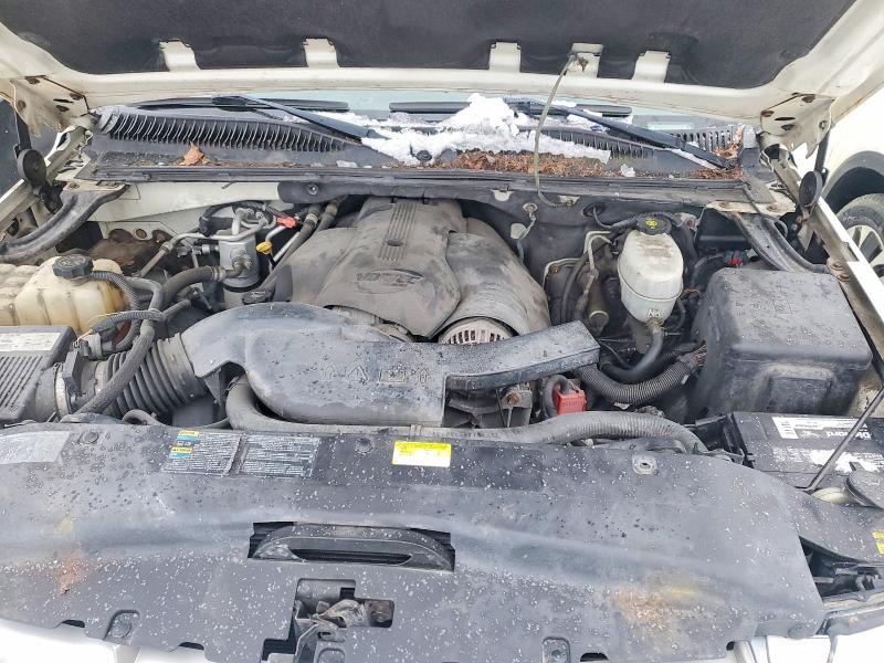 2005 Cadillac Escalade მანქანა იყიდება აუქციონზე, vin: 1GYEK63N85R122872, აუქციონის ნომერი: 74067505