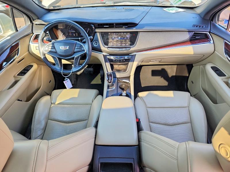77966315 :رقم المزاد ، 1GYKNDRS5HZ103261 vin ، 2017 Cadillac Xt5 مزاد بيع