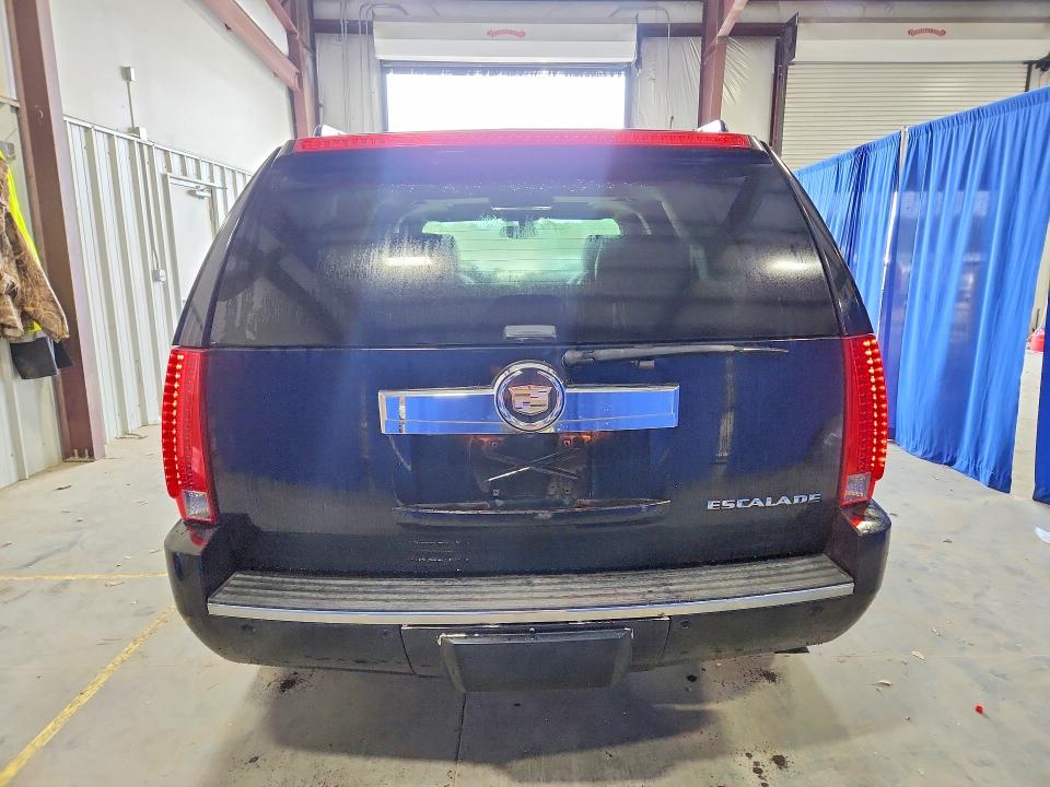 2008 Cadillac Escalade მანქანა იყიდება აუქციონზე, vin: 1GYFK63898R260021, აუქციონის ნომერი: 79089755
