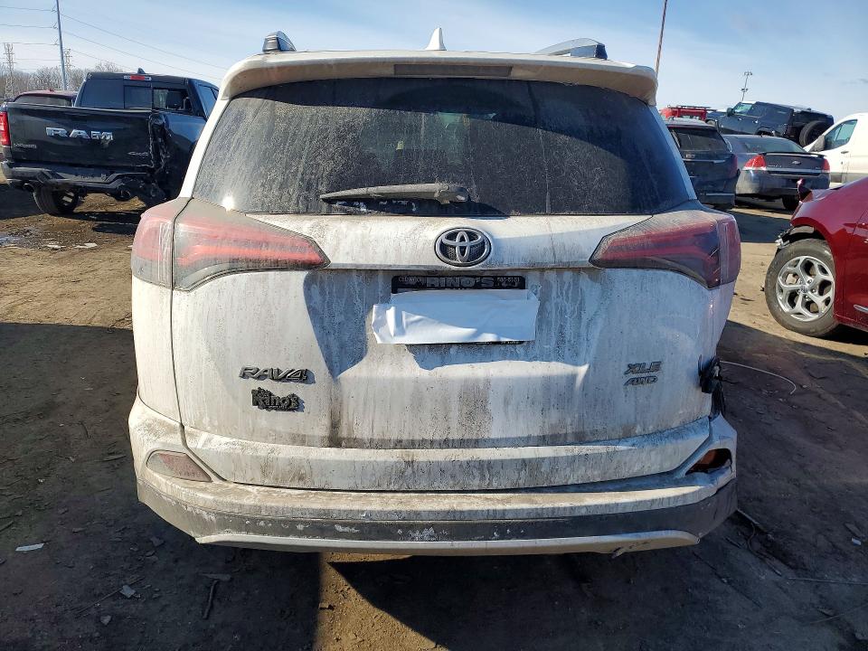 Продажа на аукционе авто 2016 Toyota Rav4, vin: 2T3RFREV7GW425400, номер лота: 76780675