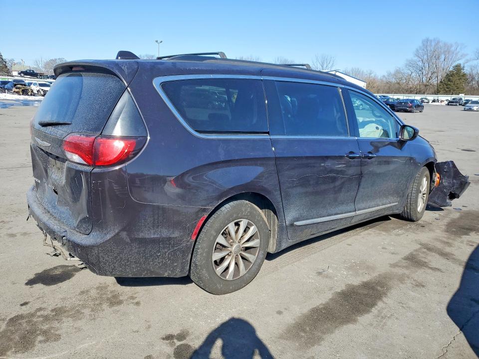 2017 Chrysler Pacifica მანქანა იყიდება აუქციონზე, vin: 2C4RC1BG7HR771460, აუქციონის ნომერი: 76875955