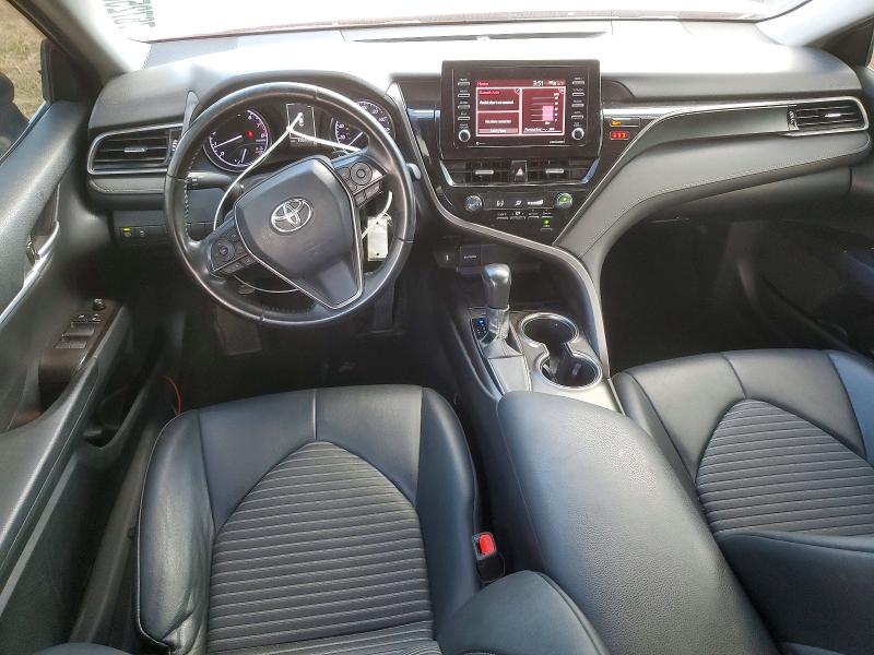 76725085 :رقم المزاد ، 4T1G11AK3MU489005 vin ، 2021 Toyota Camry مزاد بيع