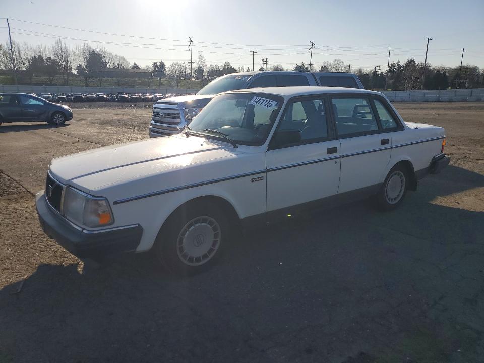 74071735 :رقم المزاد ، YV1AS8808P1484192 vin ، 1993 Volvo 240 مزاد بيع